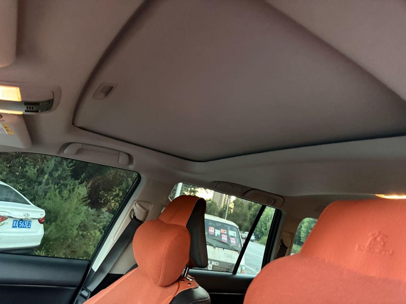 Land Cruiser Prado photo 4