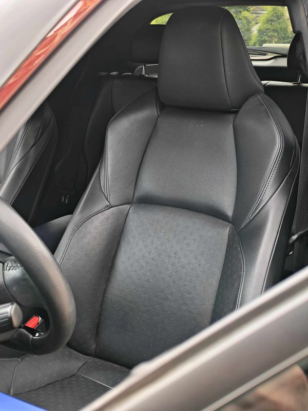 C-HR photo 4