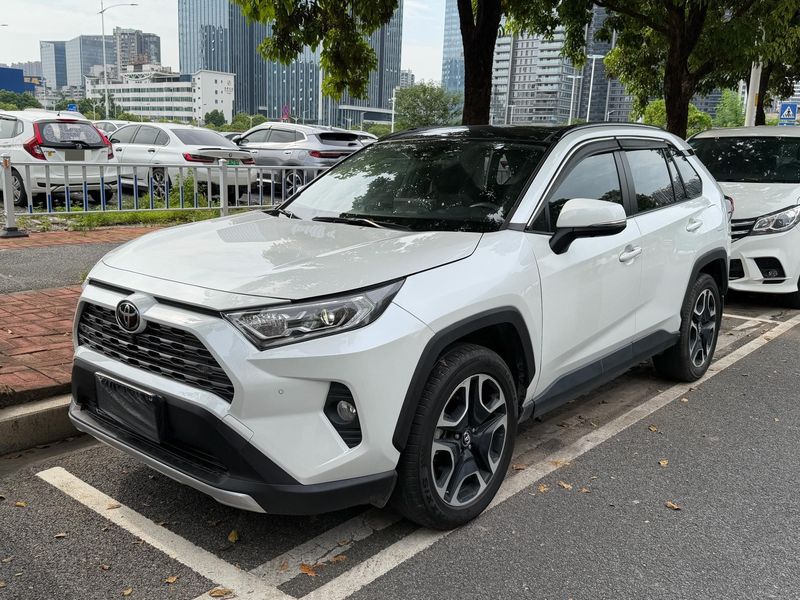 RAV4