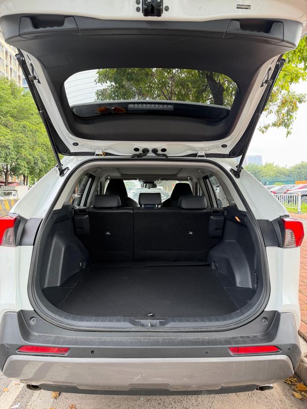 RAV4 photo 5