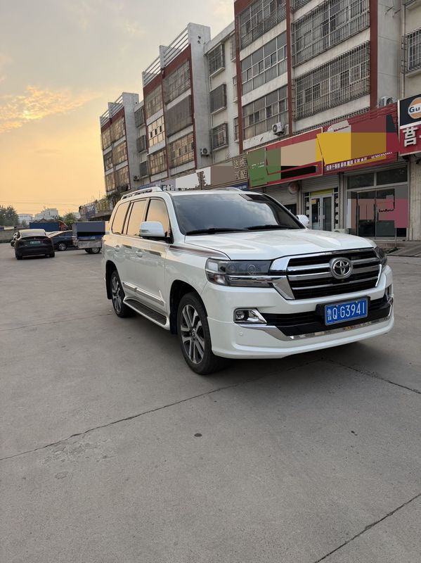 Land Cruiser Prado photo 2