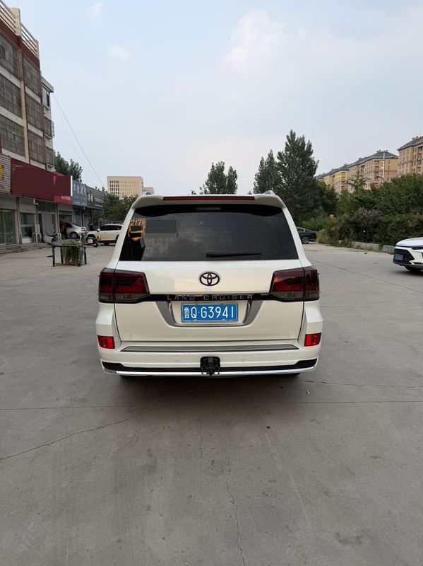 Land Cruiser Prado photo 5