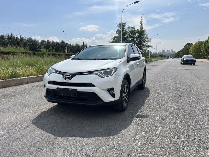 RAV4