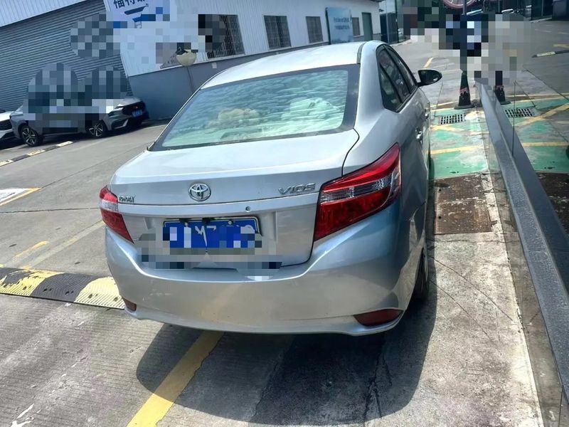 Vios photo 4