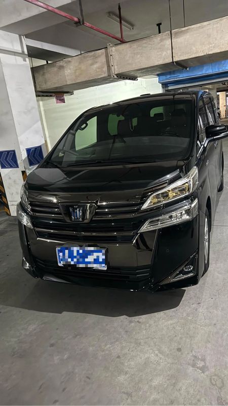 Vellfire photo 2