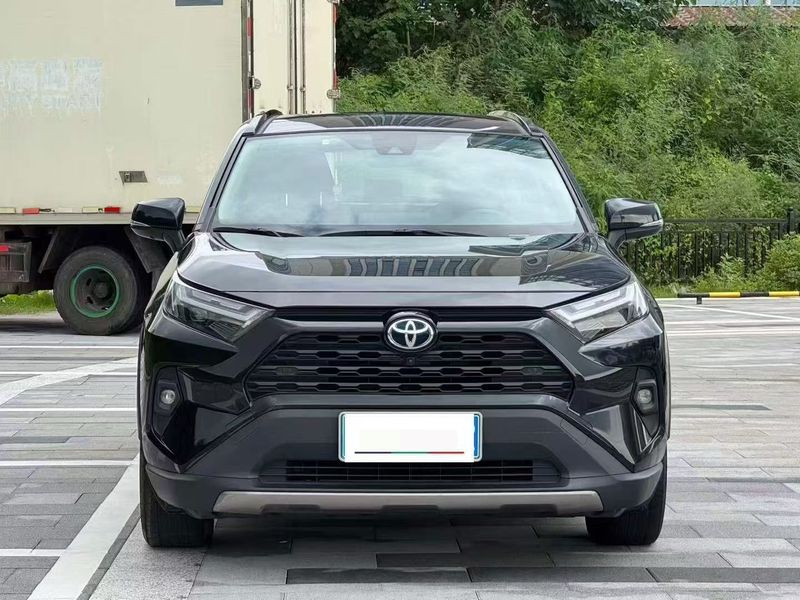 RAV4 photo 2