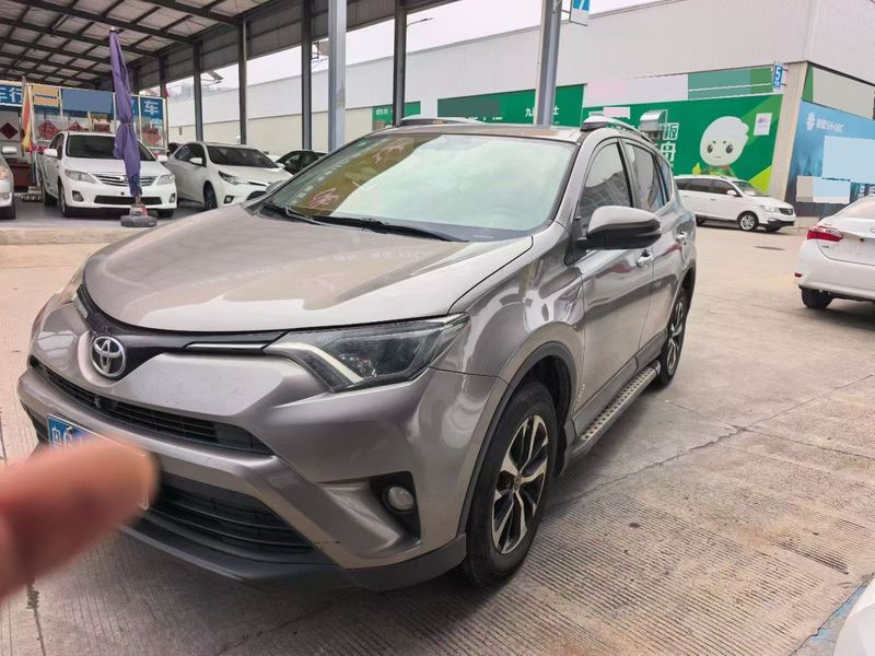 RAV4