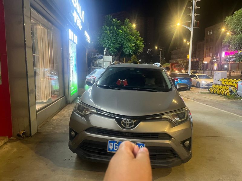 RAV4 photo 5