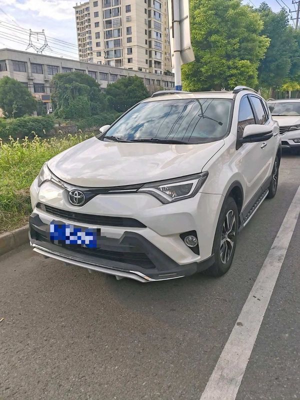 RAV4