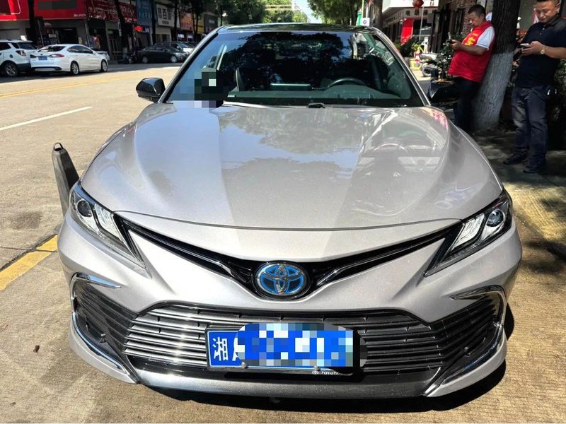 Camry photo 2