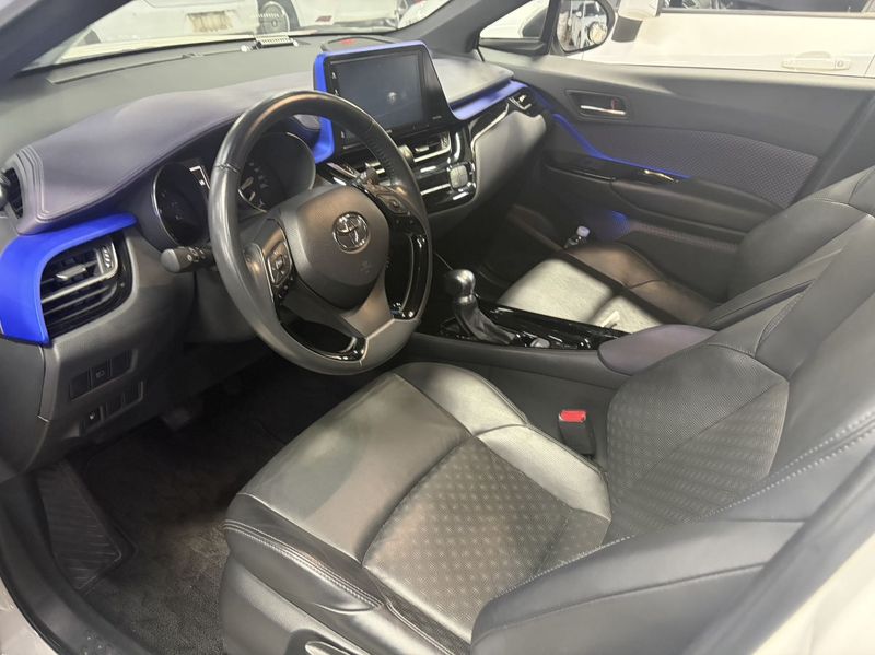 C-HR photo 3