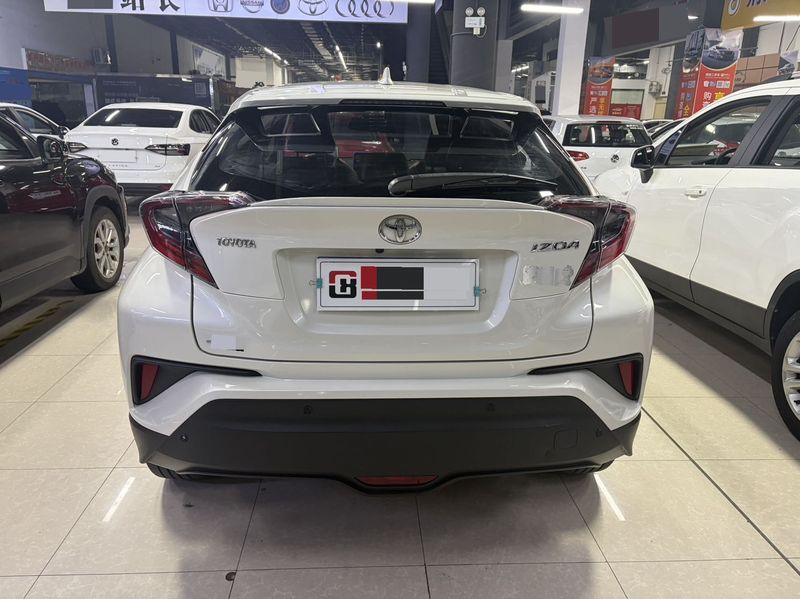 C-HR photo 5