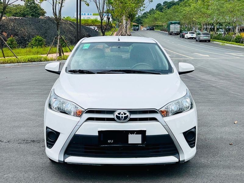 Yaris photo 2
