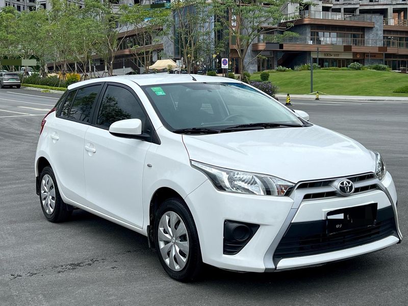 Yaris photo 3