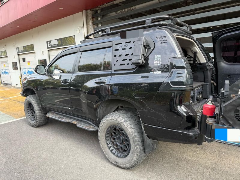 Land Cruiser Prado photo 4