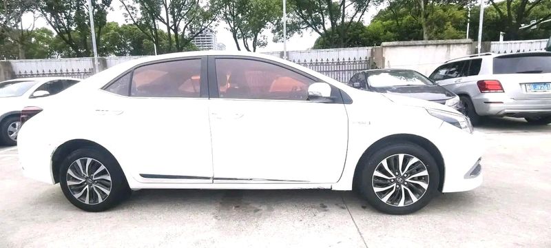 Corolla photo 2
