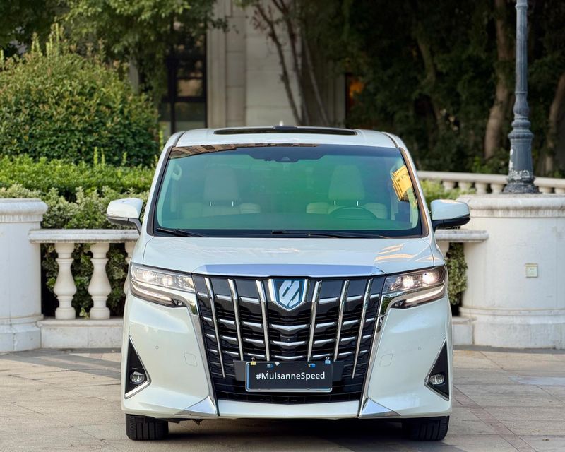 Alphard photo 2