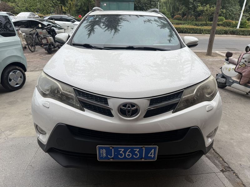 RAV4 photo 2