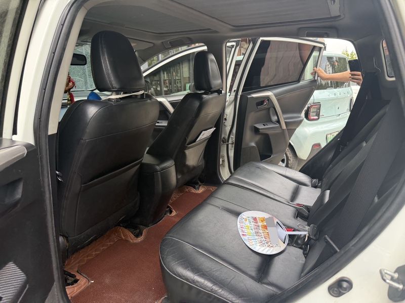 RAV4 photo 5