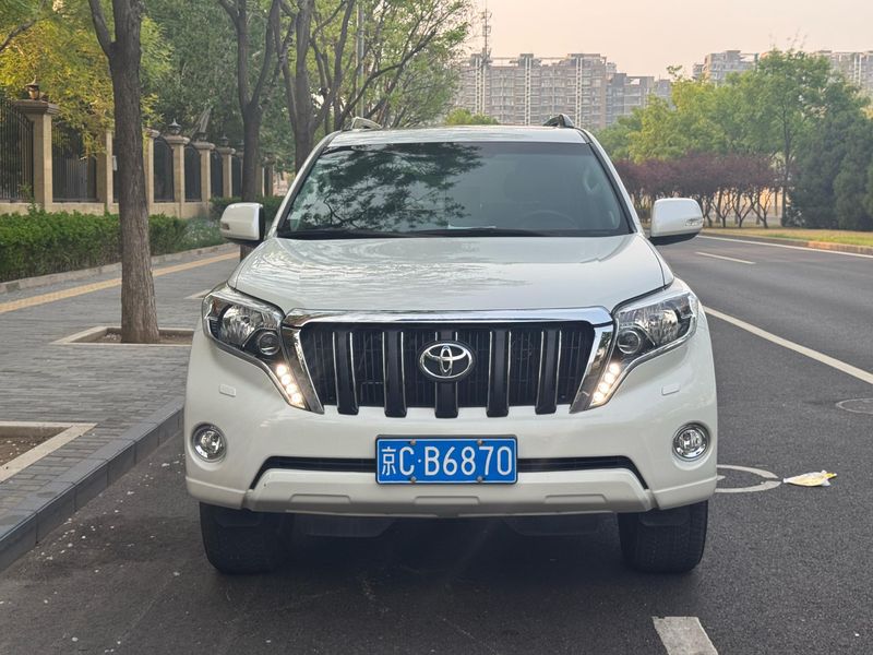 Land Cruiser Prado photo 2
