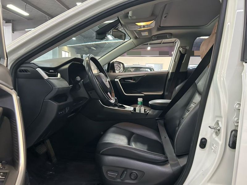 RAV4 photo 4