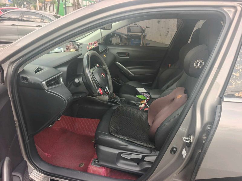 Corolla Cross photo 3