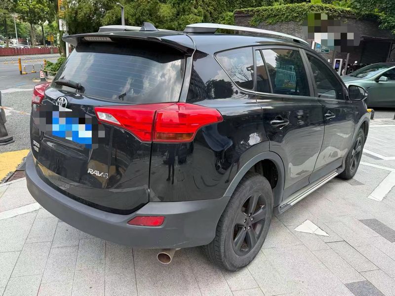 RAV4 photo 2