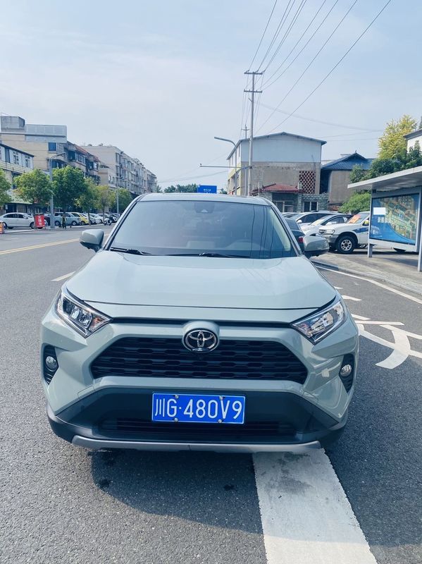 RAV4 photo 3