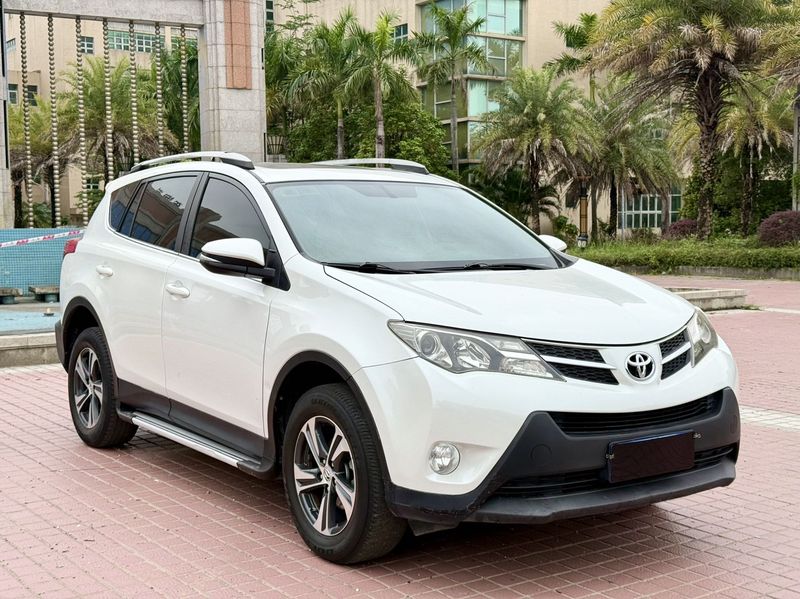 RAV4 photo 3