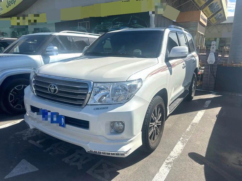 Land Cruiser