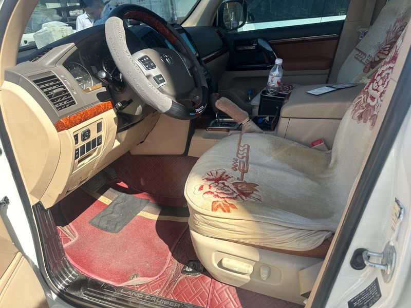 Land Cruiser photo 4