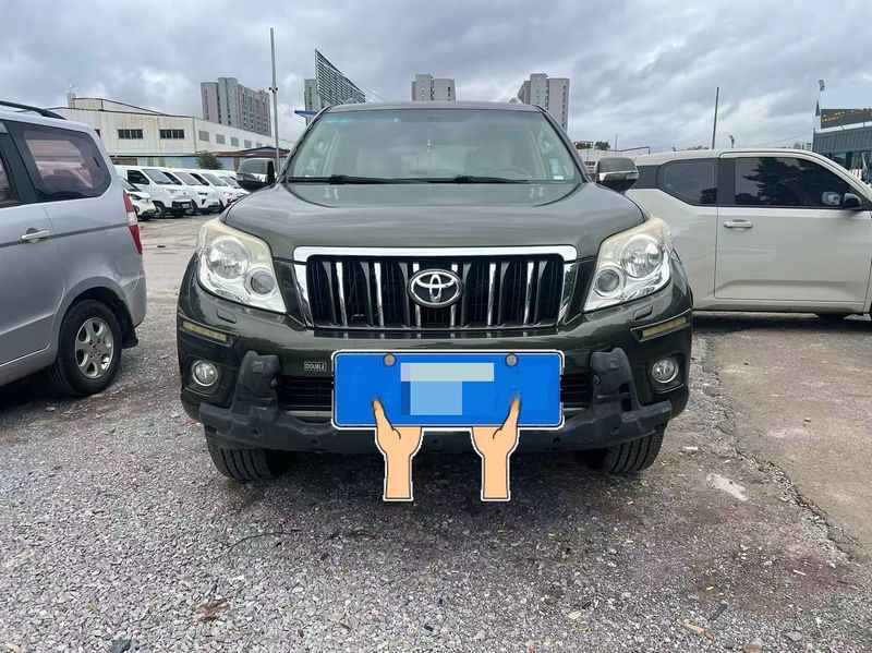 Land Cruiser Prado photo 3