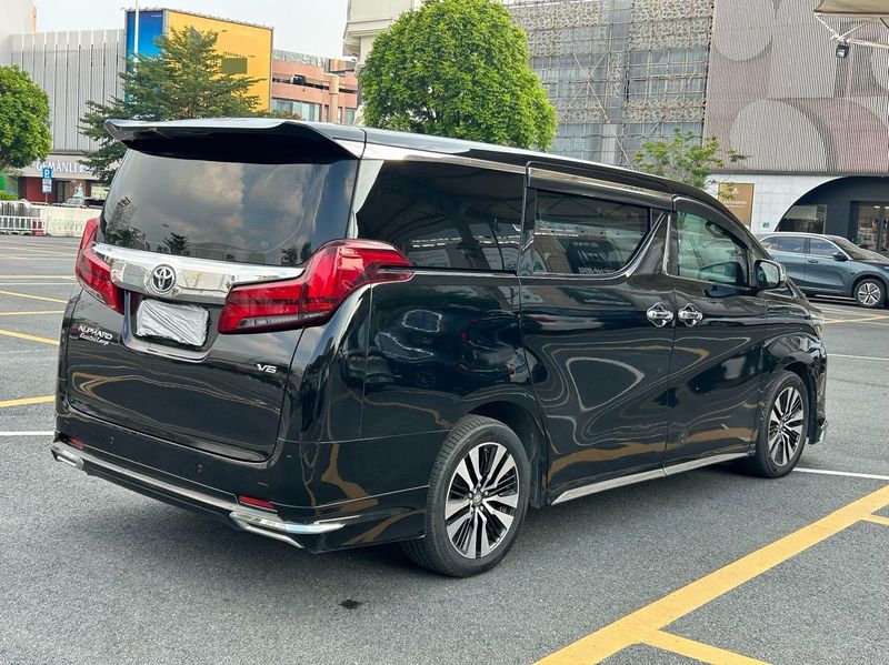 Alphard photo 5