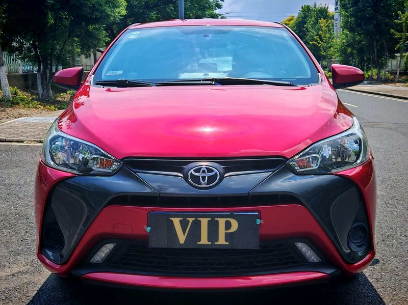 Yaris photo 2