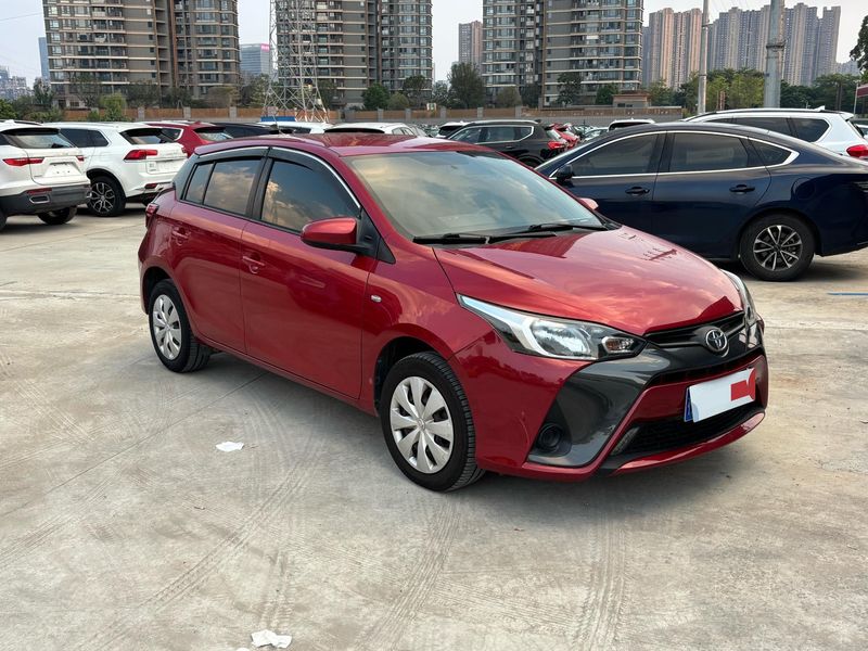 Yaris photo 3