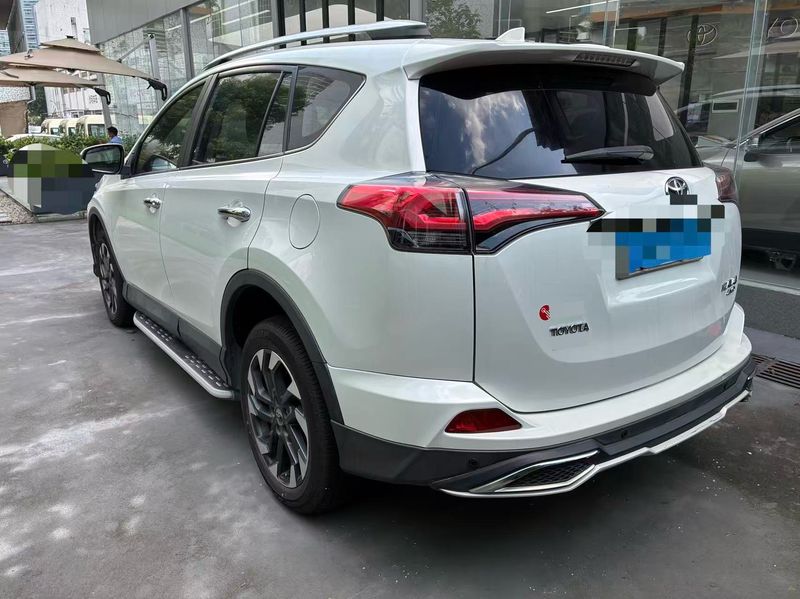 RAV4 photo 2
