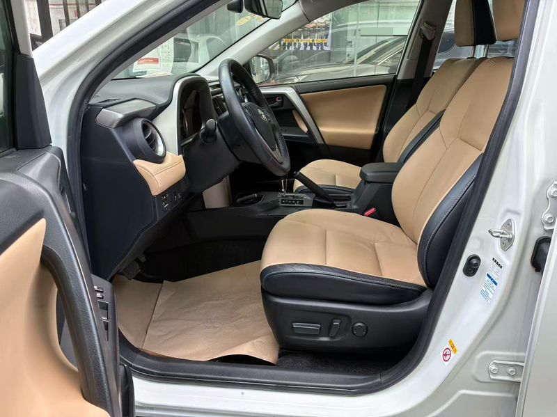 RAV4 photo 5