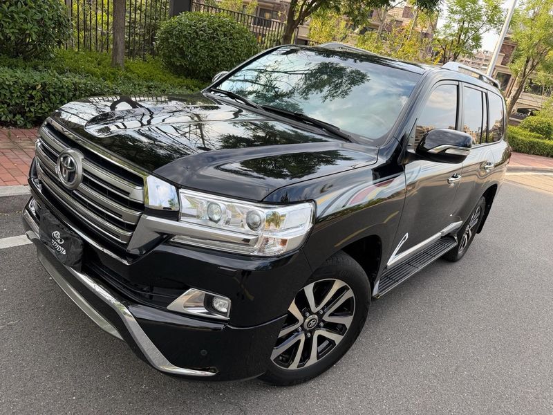 Land Cruiser