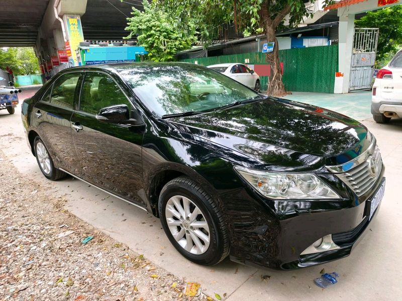 Camry photo 2