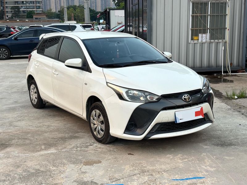 Yaris photo 3