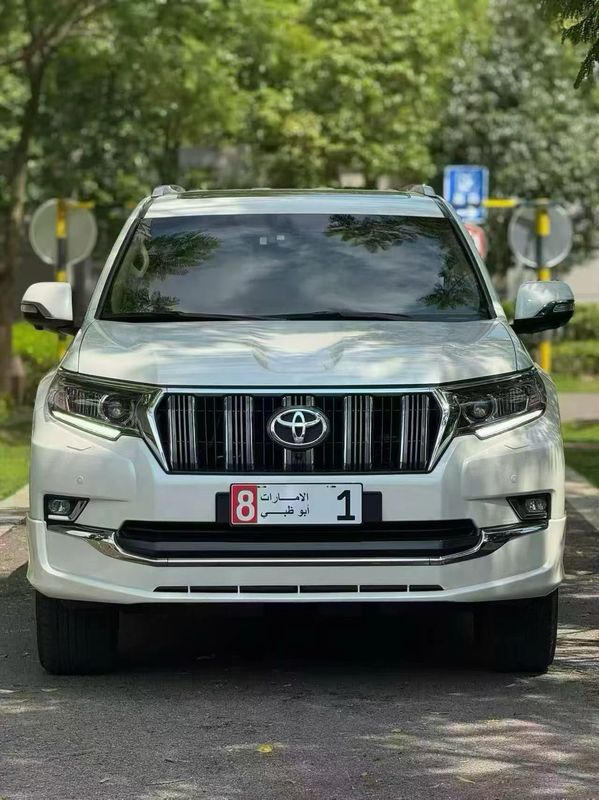 Land Cruiser Prado photo 2