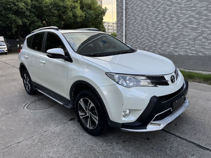 RAV4 photo 3
