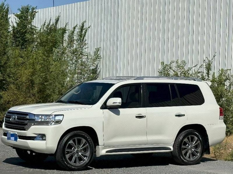 Land Cruiser