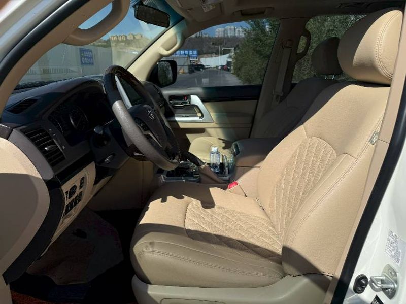 Land Cruiser photo 4