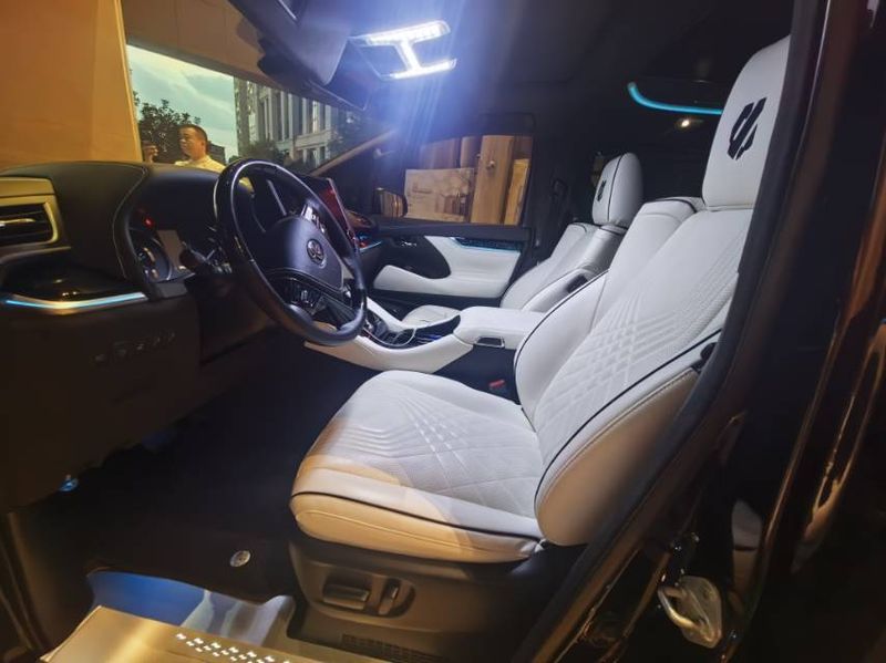 Alphard photo 5
