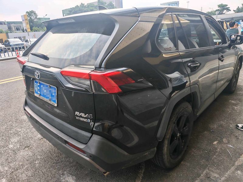 RAV4 photo 3