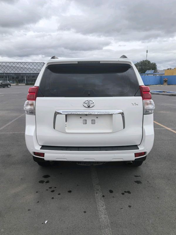 Land Cruiser Prado photo 5