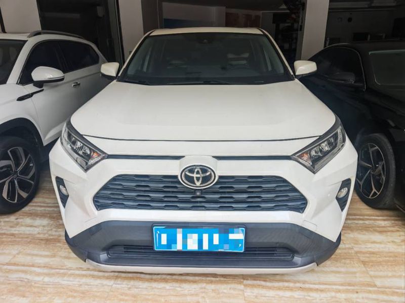 RAV4 photo 2
