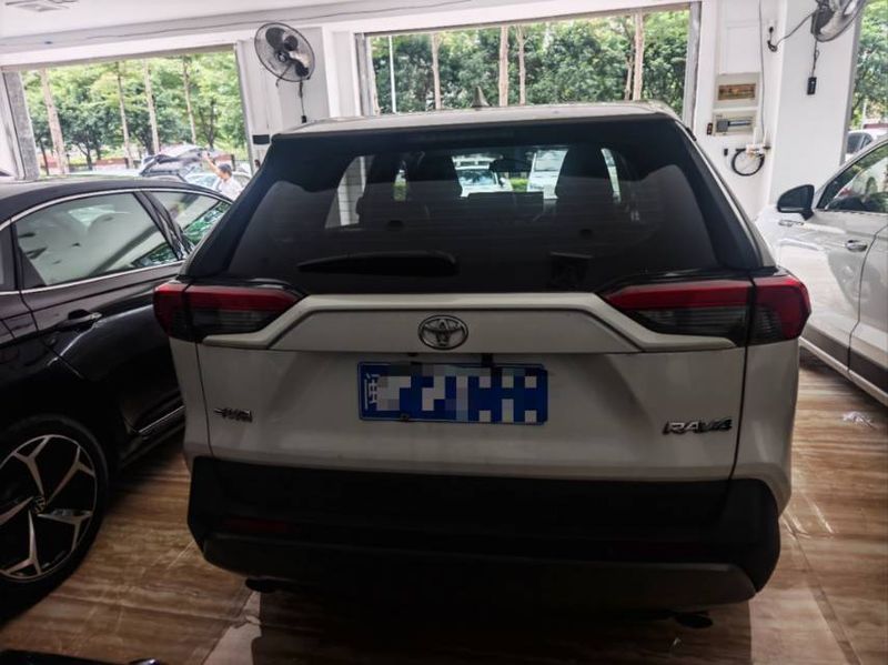 RAV4 photo 5