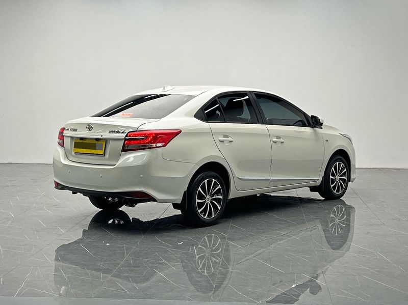 Yaris photo 5